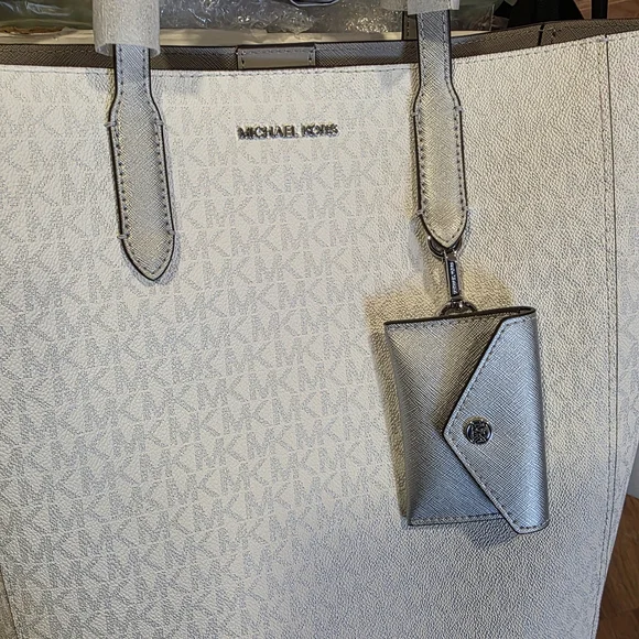 Michael Kors Light Gray Tote Bag - Picture 12 of 13